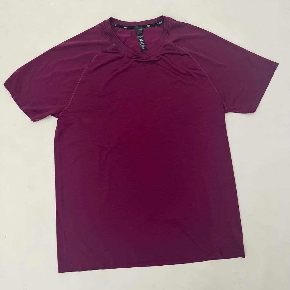 Rhone Reign Mens XXL Activewear Tech Short Sleeve Shirt purple majenta color